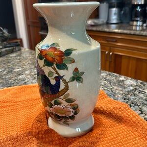 Peacock Japanese vase